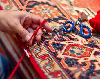 خدمات تخصصی و حرفه ای رفوی فرش در قالیشویی لشکرک 